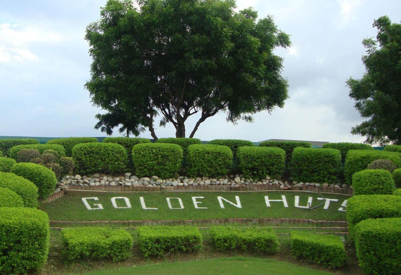 Golden Huts Resorts Rewāri Esterno foto